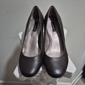 Array Classic Dark Brown Heels